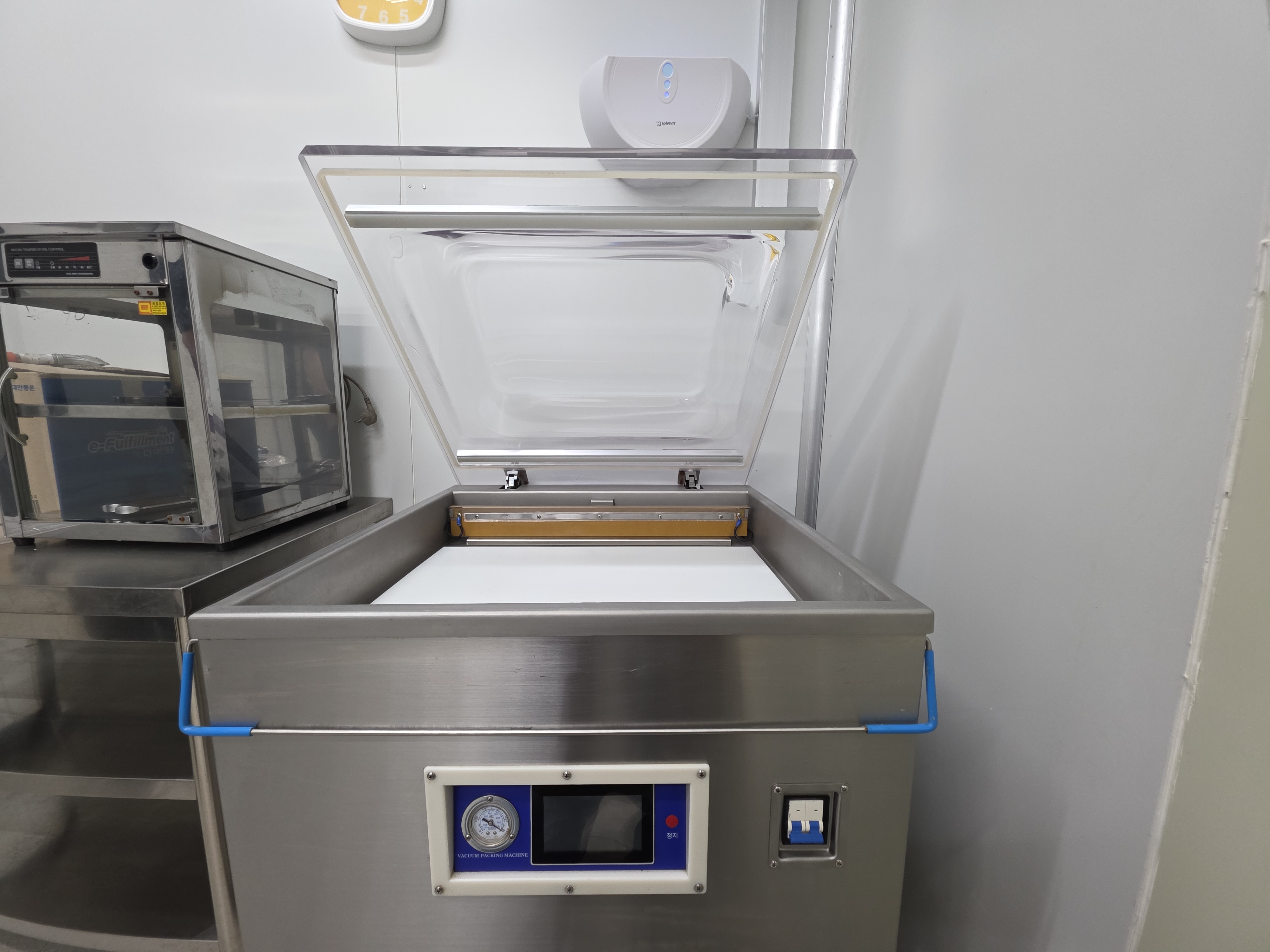 태승푸드 진공포장기 — 제품의 신선도를 유지하는 산업용 진공 포장 장비